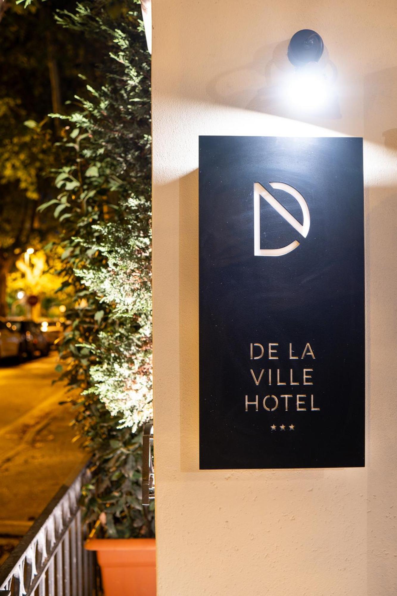 De La Ville Hotel Каттолика Экстерьер фото
