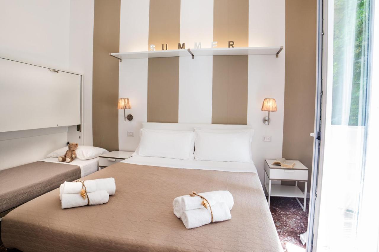 De La Ville Hotel Каттолика Экстерьер фото
